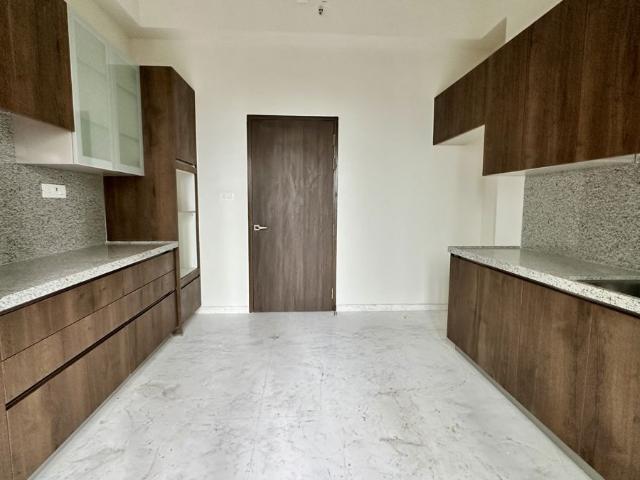 Flat for rent in Byculla East, Mumbai City District