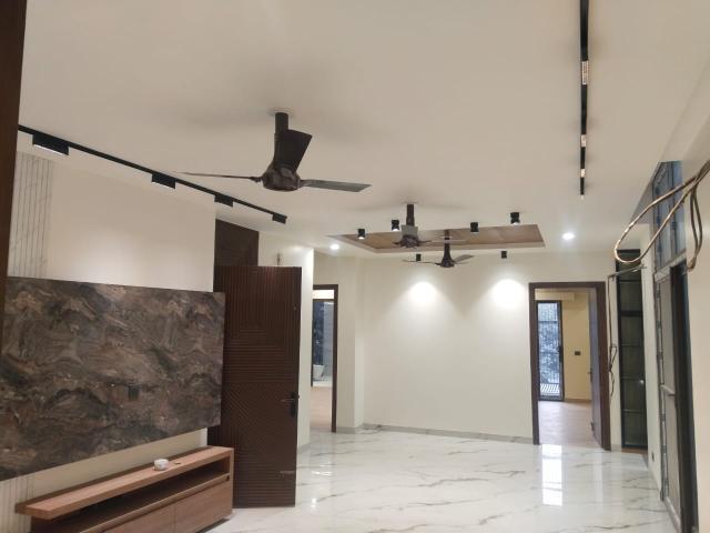 Property for rent in Moti Bagh, Delhi