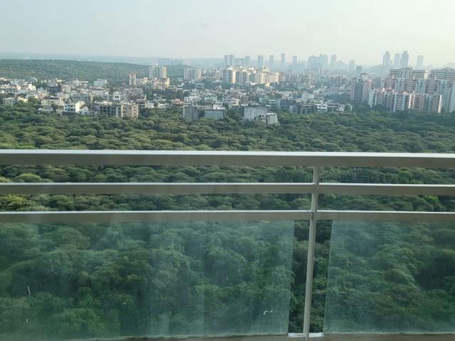 Flat for rent in DLF 5, Gurugram