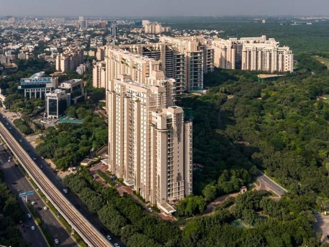 Flat for rent in DLF 5, Gurugram