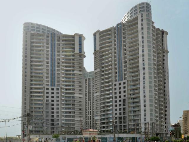 Flat for rent in DLF 5, Gurugram