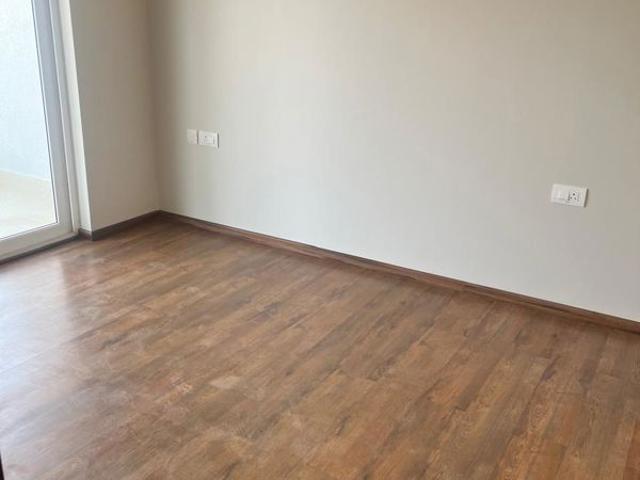 Flat for rent in DLF 5, Gurugram