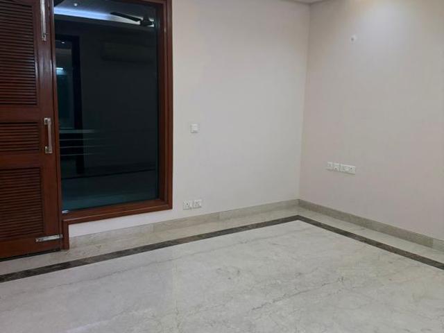 Property for rent in Deri