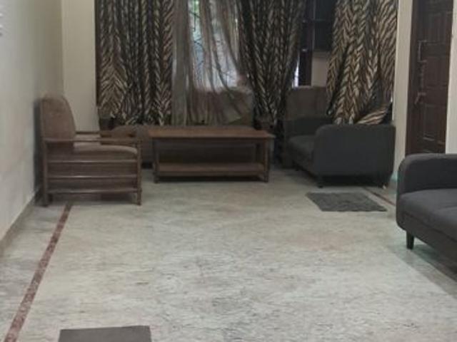 Flat for rent in Deri