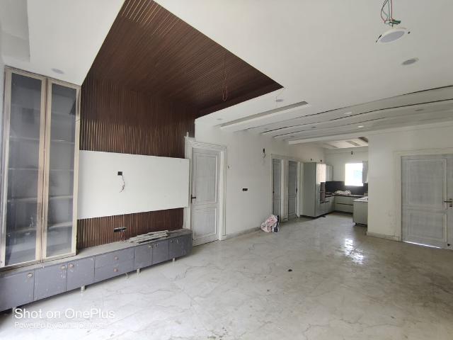 Property for rent in Greenfields Colony, Faridabad