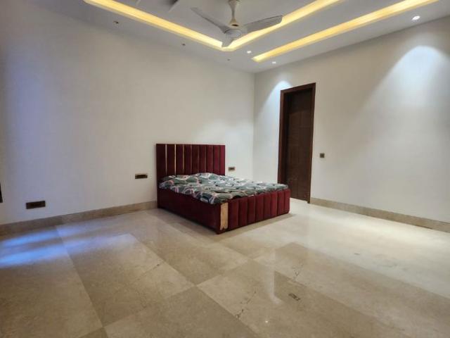House for rent in Sainik Farm, Delhi
