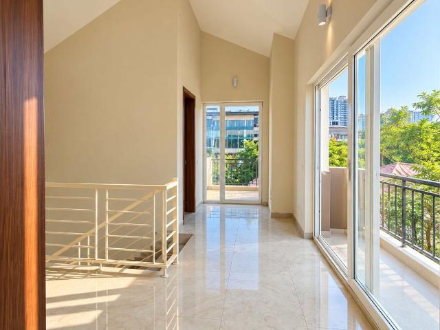 Flat for rent in Kingswood Oriental Villas, Noida