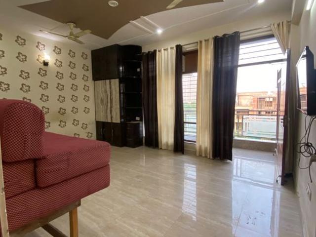 Flat for rent in Kondli, Noida