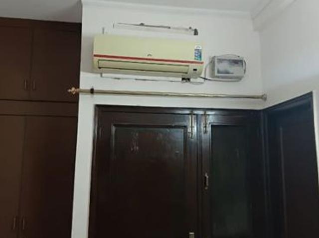 Flat for rent in Moti Bagh, Delhi