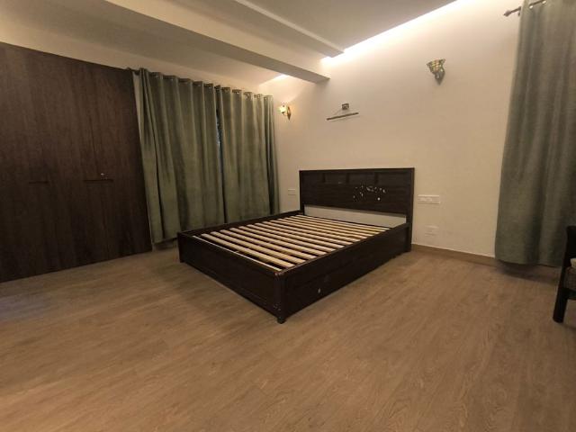 Flat for rent in Deri