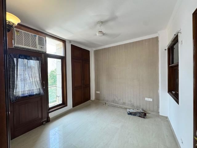 Property for rent in Deri