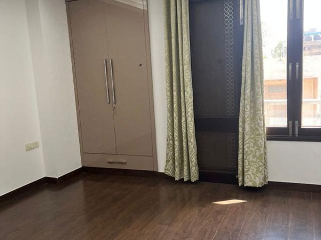 Property for rent in Deri