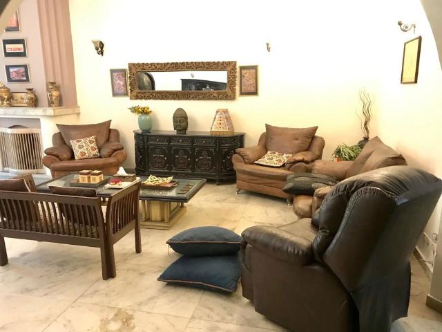 House for rent in Deri