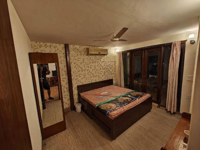 Villa for rent in Deri