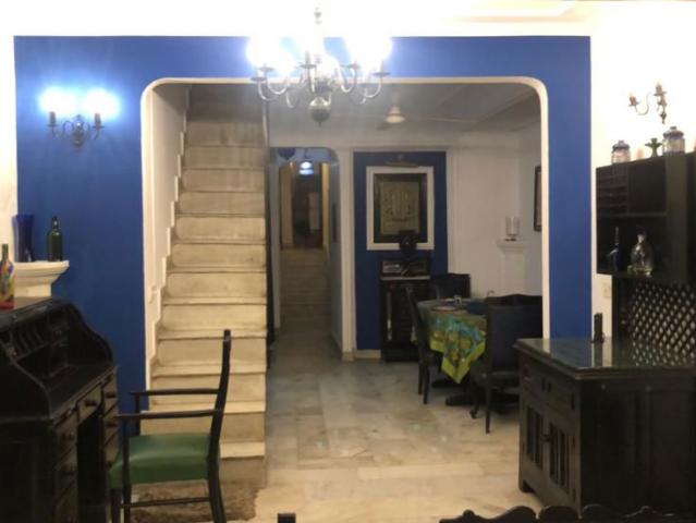 Villa for rent in Deri