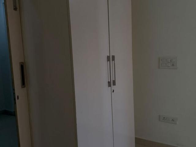 Property for rent in Deri