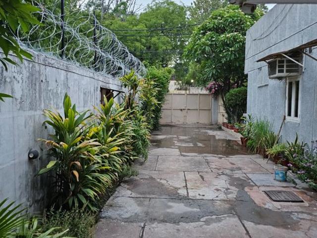 House for rent in South Delhi, Deri
