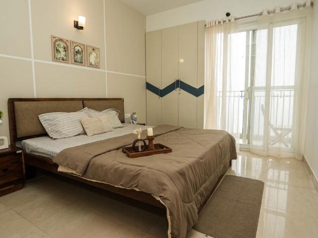 Flat for rent in Sector 107, Noida