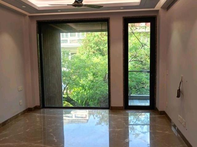 Property for rent in New Delhi, Delhi
