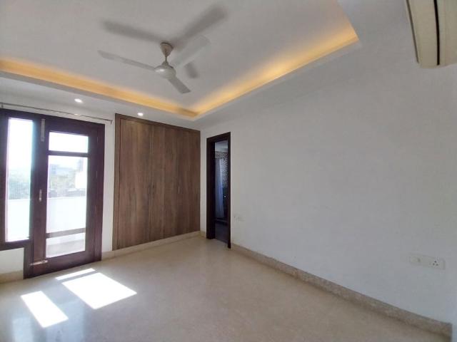 Flat for rent in Deri