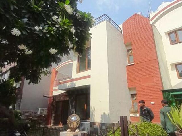 Villa for rent in Nirvana Country, Gurugram
