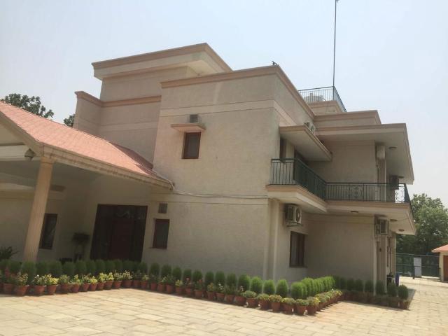 Villa for rent in Palm Spring, Gurugram