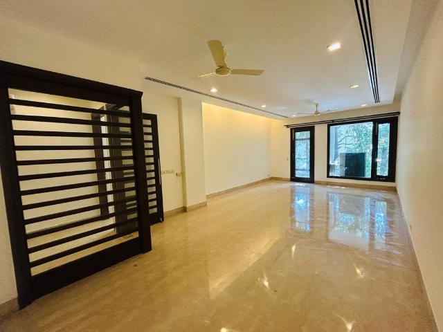 Property for rent in Deri