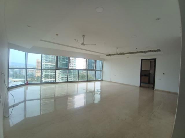 Flat for rent in Parel, Mumbai City District
