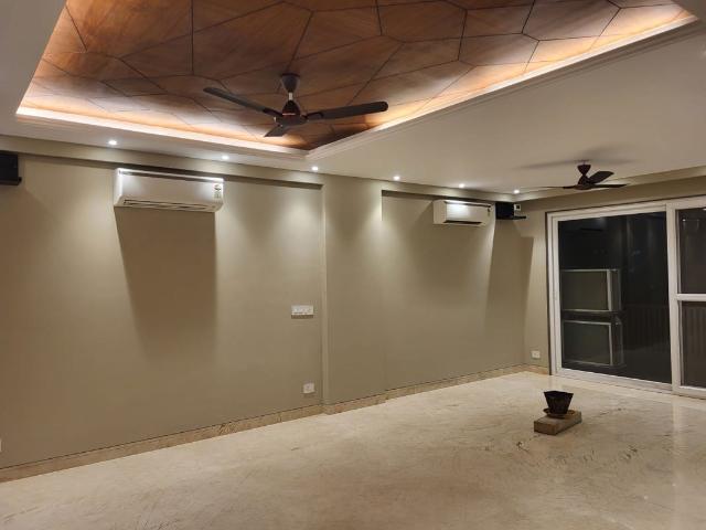 Flat for rent in Deri