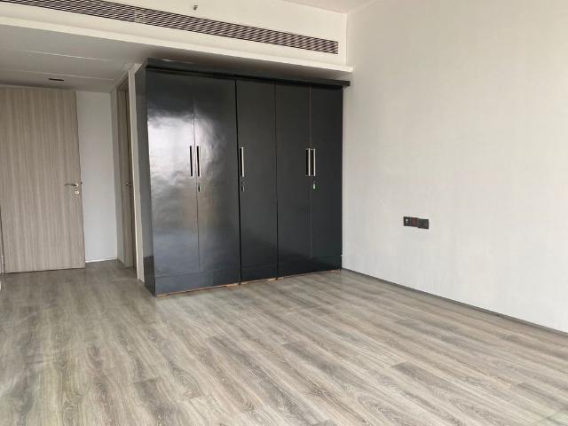 Flat for rent in Santacruz West, Mumbai