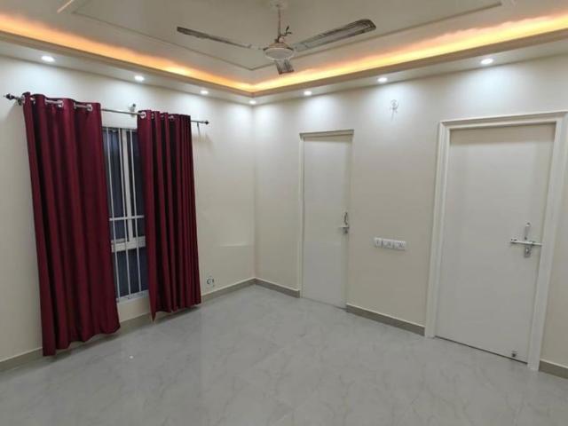 Flat for rent in Aminabad, Lucknow