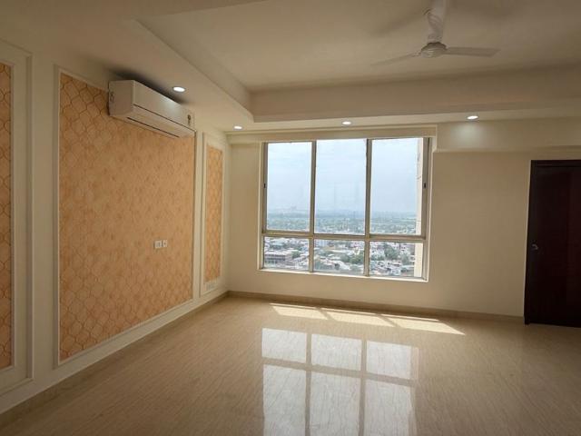 Flat for rent in Hazipur, Noida