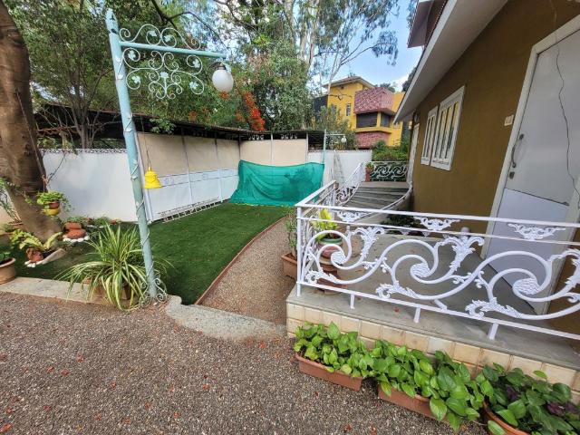 Villa for rent in Mandalay Lines, Pune