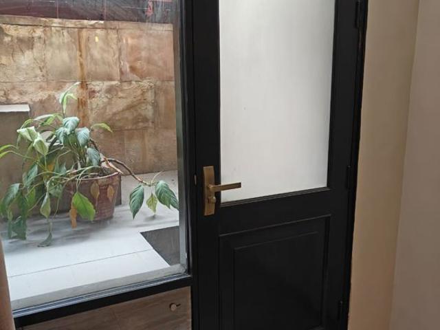 House for rent in Moti Bagh, Delhi