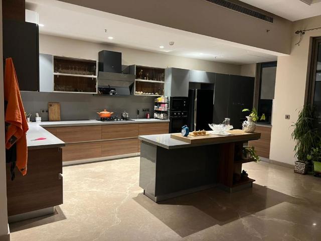 Flat for rent in Garhi, Noida