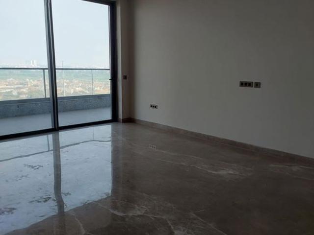 Flat for rent in Garhi, Noida