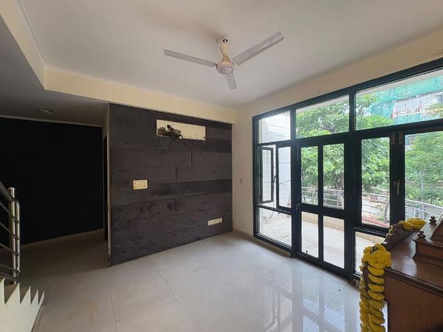 Villa for rent in Hariana