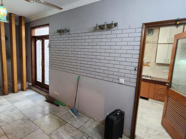 House for rent in Deri