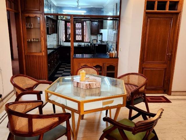 Villa for rent in Deri