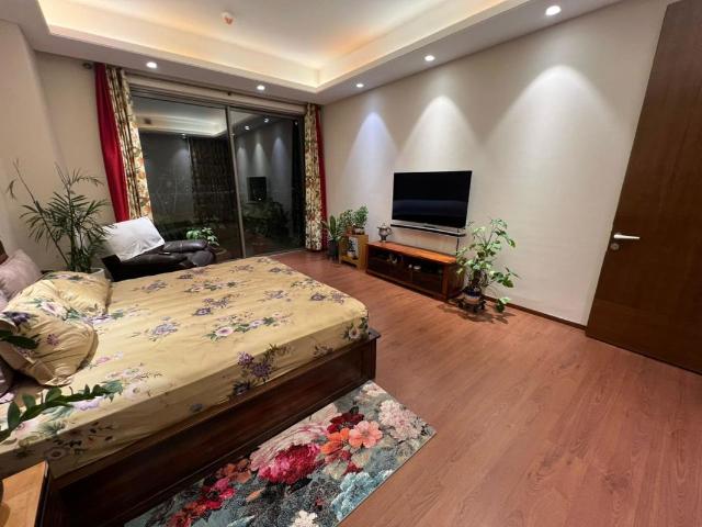 Flat for rent in Garhi, Noida