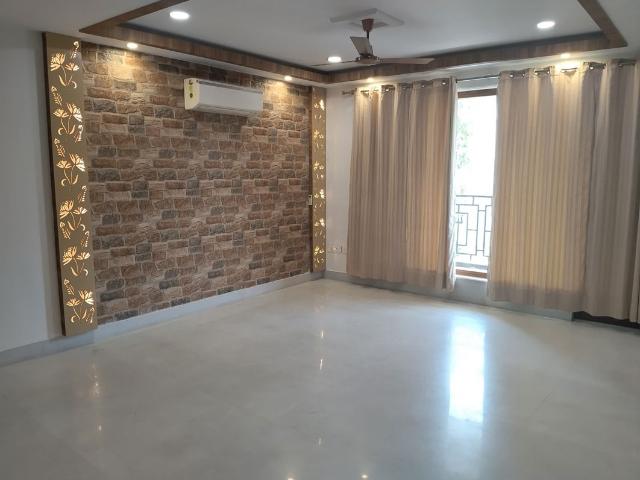 Property for rent in Deri
