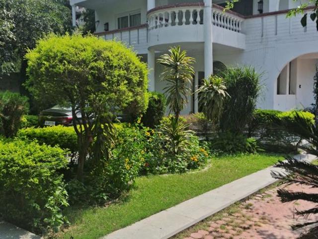 Villa for rent in South Delhi, Deri