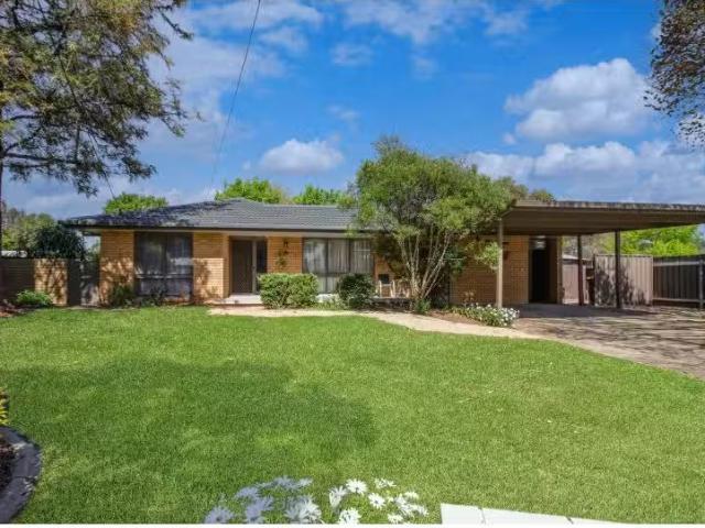 House for rent in Lake Albert, Wagga Wagga City Council