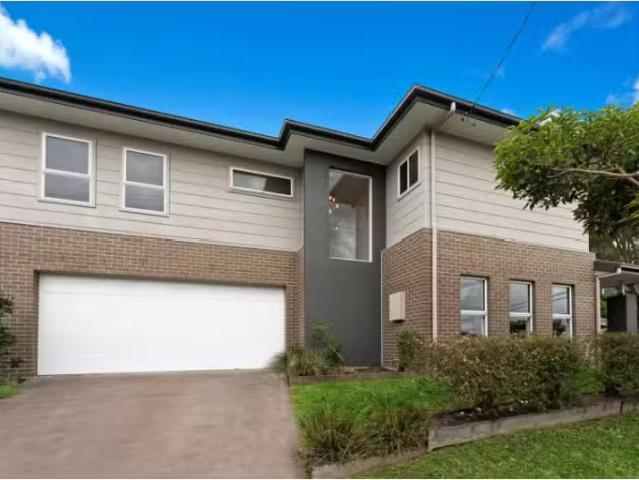 House for rent in Wollongong West, New South Wales