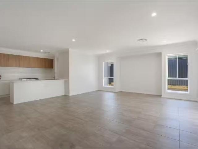 House for rent in Thrumster, New South Wales