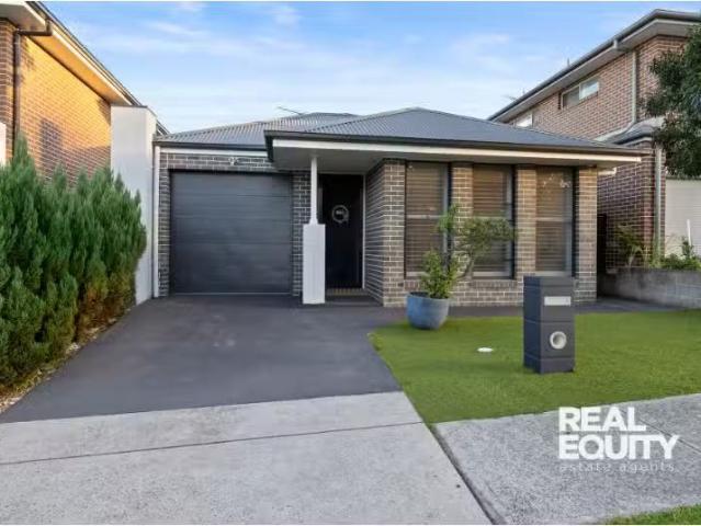House for rent in Moorebank, Sydney