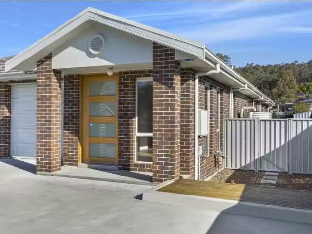 Condo for rent in Hamlyn Terrace, New South Wales