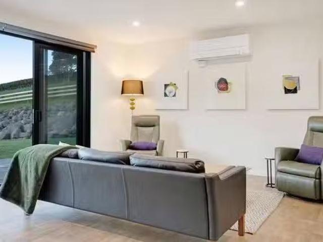 Apartment for rent in Awhitu, Oroua County