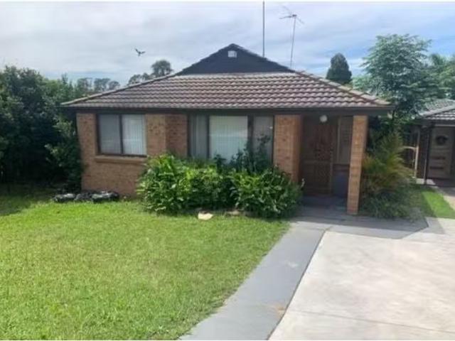 House for rent in St Clair, New South Wales