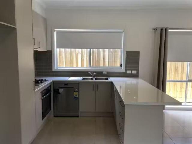 House for rent in Allambee, Victoria